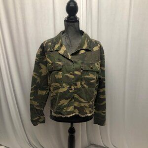 Sadie & Sage Camouflage Jacket Frayed Hem Womens Size Medium Cotton Outerwear